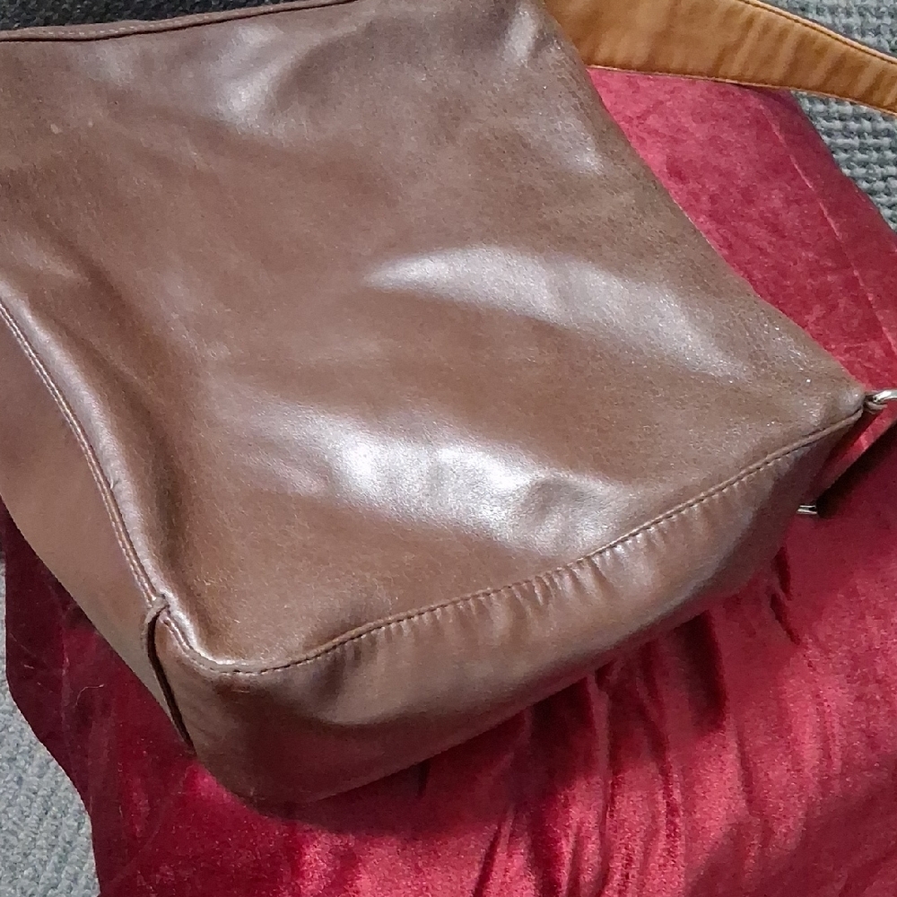 Sag Harbor Dark Brown Shoulder Bag - Picture 3 of 5